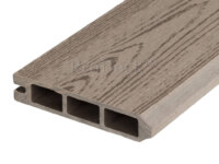 Stapelplank • eindplank • composiet • vergrijsd bruin houtnerf • 179x15x2,5 cm • zelfbouwschutting