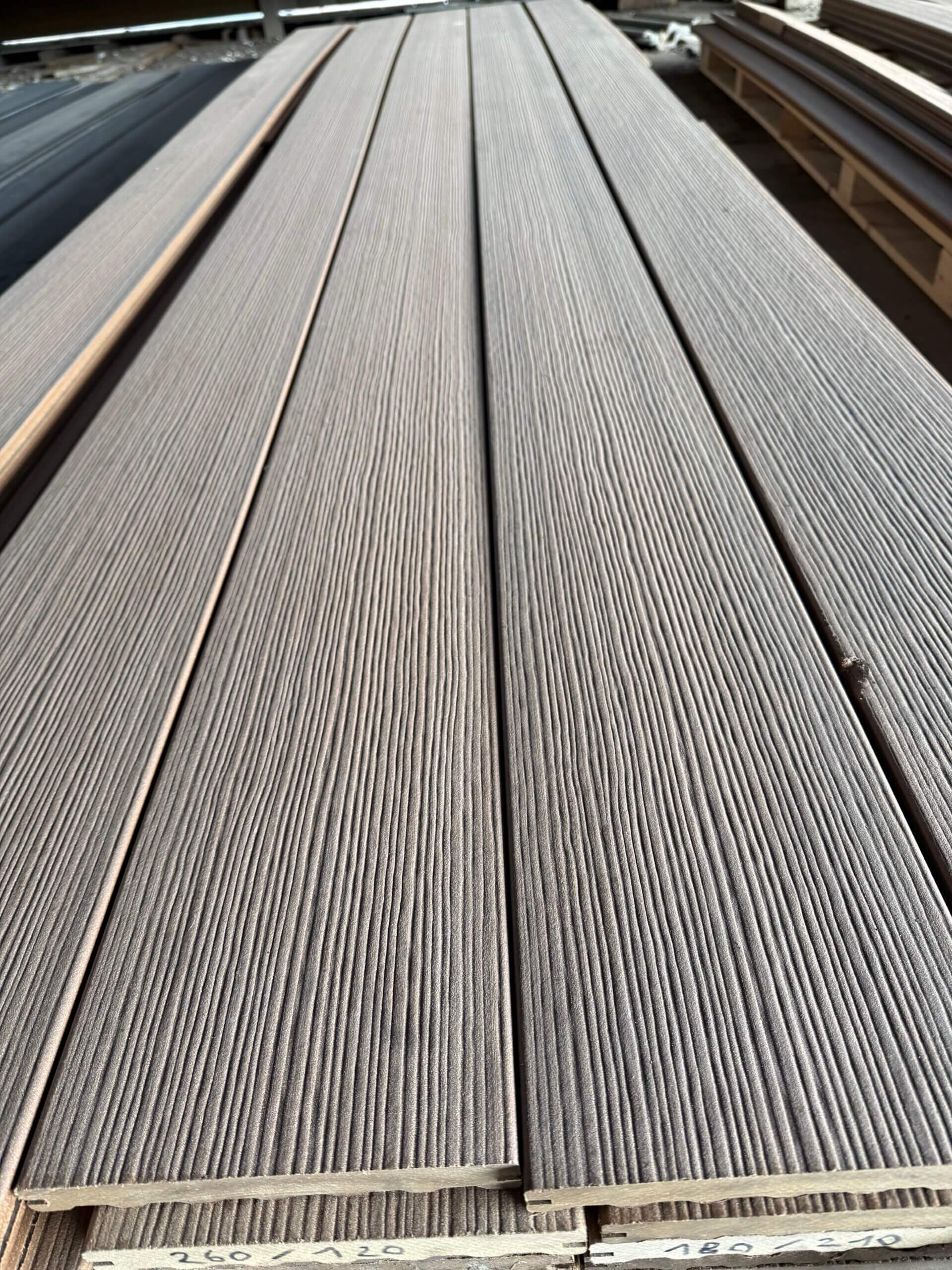 Restpartij • vlonderplank • Terafest® • massief composiet • Teak • Forest Max • ca. 26,5m2 • zie omschrijving • nieuw ook leverbaar