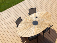 Composiet vlonderplank terrasplank WoodPlastic massief teak forest max bijpassende tafel